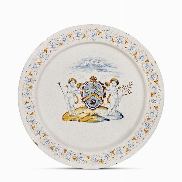 PIATTO DA PARATA, FAENZA, PRIMA META&rsquo; SECOLO XVII  - Asta CERAMICA. MAIOLICHE E PORCELLANE DAL XVI AL XIX SECOLO - Associazione Nazionale - Case d'Asta italiane