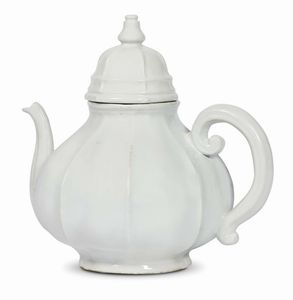 TEIERA, DOCCIA, MANIFATTURA GINORI, MET&Agrave; SECOLO XVIII  - Asta CERAMICA. MAIOLICHE E PORCELLANE DAL XVI AL XIX SECOLO - Associazione Nazionale - Case d'Asta italiane