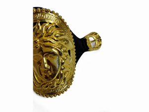 Gianni Versace bracciale in pelle nera e testa di medusa  - Asta Fashion Vintage - Associazione Nazionale - Case d'Asta italiane