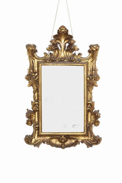 Console e specchiera. Stile �700, fine XIX secolo - inizio XX  - Asta Antiquariato Luglio - Associazione Nazionale - Case d'Asta italiane