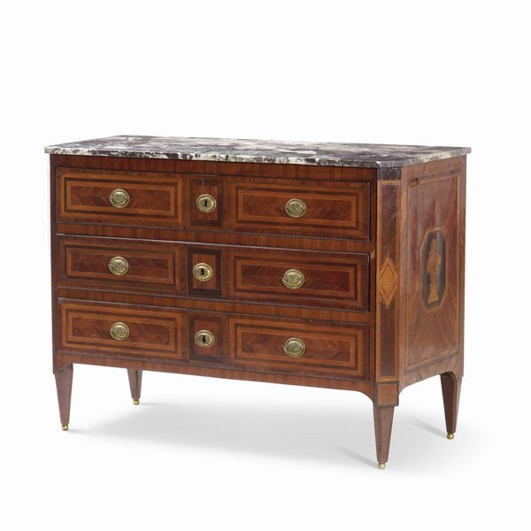 Cassettone Luigi XVI lastronato ed intarsiato, XVIII-XIX secolo  - Asta Antiquariato Luglio - Associazione Nazionale - Case d'Asta italiane