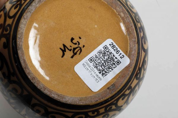 Ciotola CAS e vasetto MGA  - Asta Antiquariato Luglio - Associazione Nazionale - Case d'Asta italiane