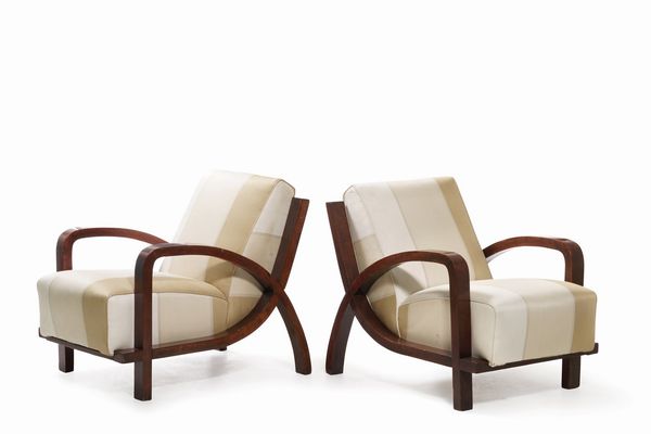 Coppia poltrone Dec� con struttura in legno. XX secolo  - Asta Antiquariato Luglio - Associazione Nazionale - Case d'Asta italiane