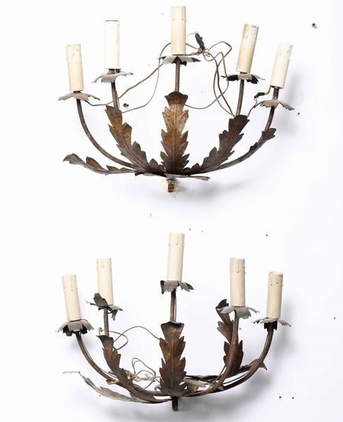 Coppia di bracci in ferro battuto, XVIII secolo  - Asta Antiquariato Luglio - Associazione Nazionale - Case d'Asta italiane