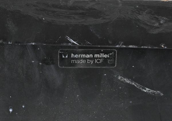 EAMES CHARLES & RAY (1907 - 1978) : Divanetto  - Asta Asta 417 | DESIGN E ARTI DECORATIVE DEL NOVECENTO Online - Associazione Nazionale - Case d'Asta italiane