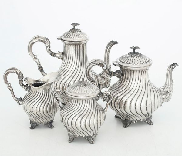 Servizio da t� e caff�. Argentiere Guerci & C., Alessandria, Italia XX secolo  - Asta Argenti - Associazione Nazionale - Case d'Asta italiane