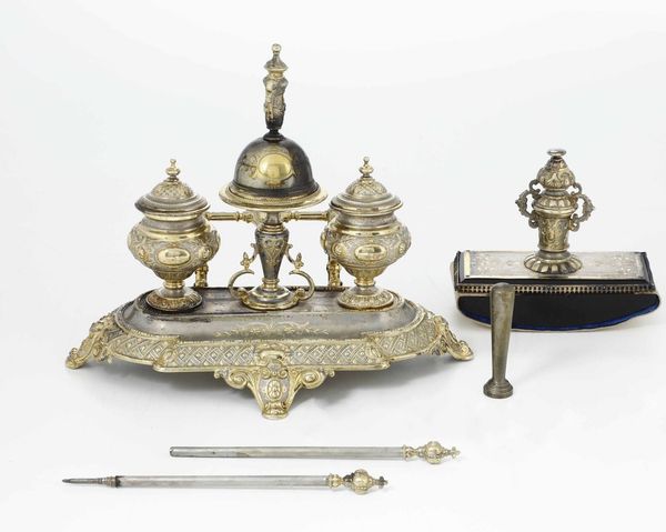 Set da scrittoio. Manifattura italiana, prima met� del XX secolo  - Asta Argenti - Associazione Nazionale - Case d'Asta italiane