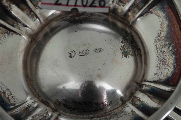 Servizio da t� o caff�. Argenteria italiana. Marchi con fascio littorio in uso dal 1935 al 1945. Argentiere Guerci & C. , Alessandria  - Asta Argenti - Associazione Nazionale - Case d'Asta italiane