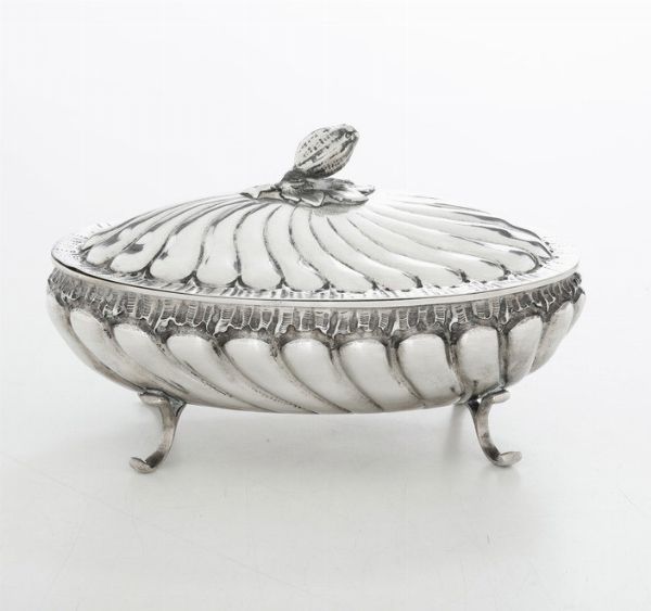 Grande zuccheriera. Argenteria artistica italiana. Prima met� del XX secolo  - Asta Argenti - Associazione Nazionale - Case d'Asta italiane