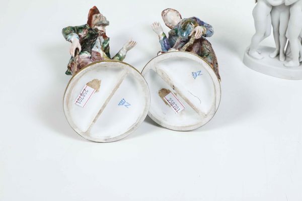 Coppia di vasi<BR>Italia, alla maniera di Doccia della fine del �700, XX secolo  - Asta Ceramiche - Associazione Nazionale - Case d'Asta italiane