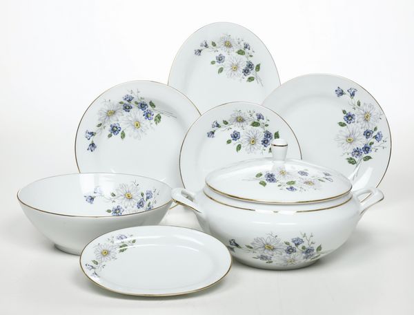 Servizio da tavola <BR>Doccia, Manifattura Richard Ginori, XX secolo  - Asta Ceramiche - Associazione Nazionale - Case d'Asta italiane