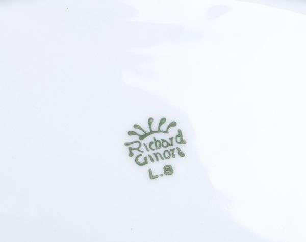 Servizio da tavola<BR>Doccia, Manifattura Richard Ginori, XX secolo  - Asta Ceramiche - Associazione Nazionale - Case d'Asta italiane