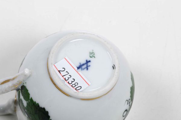 Quattro tazze con piattino<BR>Meissen, XIX secolo  - Asta Ceramiche - Associazione Nazionale - Case d'Asta italiane