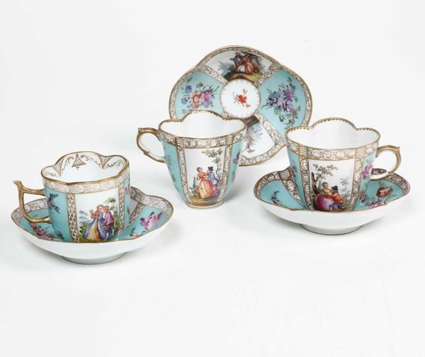 Tre tazze quadrilobate <BR>Germania, Manifattura di Potschappel, fine XIX inizio XX secolo  - Asta Ceramiche - Associazione Nazionale - Case d'Asta italiane