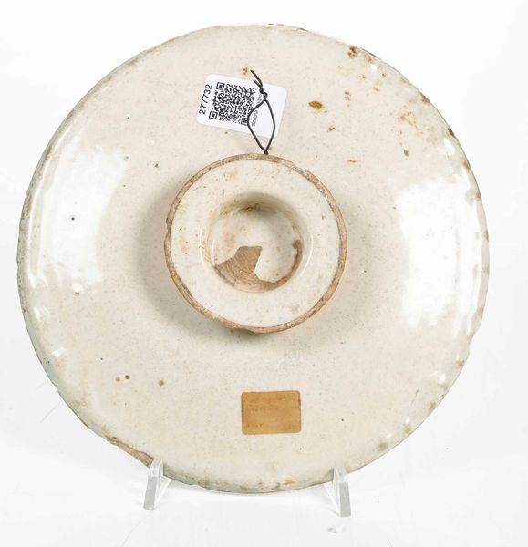 Alzatina <BR>Spagna, Talavera, XVIII secolo  - Asta Ceramiche - Associazione Nazionale - Case d'Asta italiane