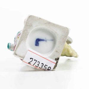 Figurina allegoria del mese di agosto<BR>Boemia, Manifattura di Elbogen, 1815-1833 circa<BR>  - Asta Ceramiche - Associazione Nazionale - Case d'Asta italiane