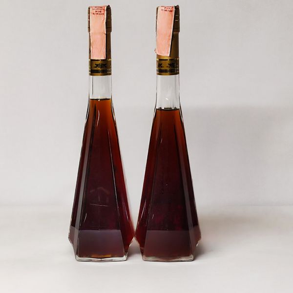 Bisquit VSOP Limit Legende, Cognac  - Asta Sunset Spirits - Associazione Nazionale - Case d'Asta italiane