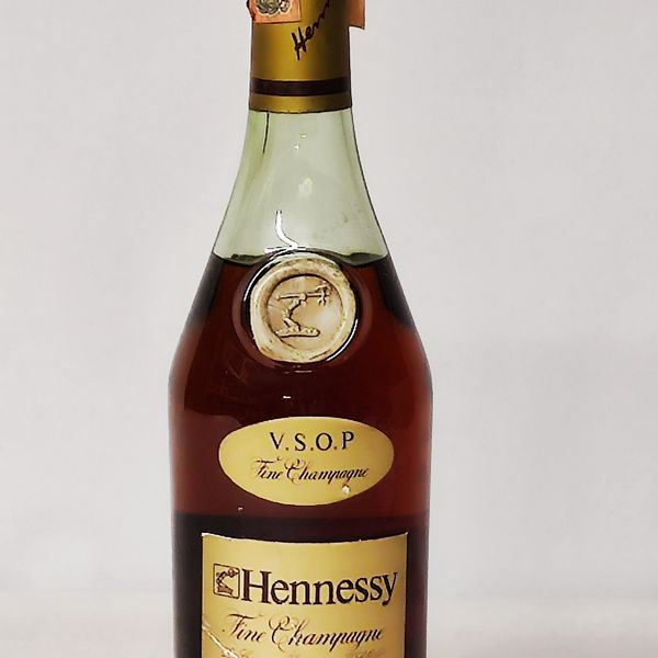 Hennessy VSOP, Fine Champagne Cognac  - Asta Sunset Spirits - Associazione Nazionale - Case d'Asta italiane