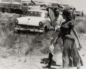 FEDERICO PATELLANI - Cary Grant e Sophia Loren sul set del film Orgoglio e Passione