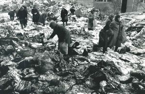 Gueorgui Pinkhassov - A Leninakan cotton factory destroyed by the quake, the New Year arrives. 1 January, 1989