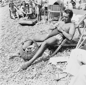 Tazio Secchiaroli, Attribuito a - Ugo Tognazzi, San Marco Beach, Bordighera