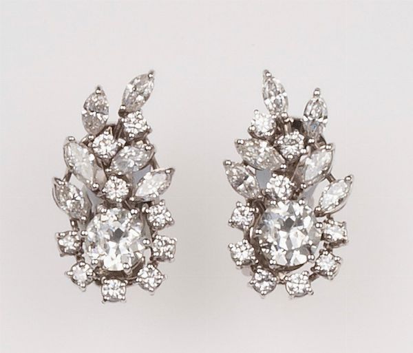 Orecchini con diamanti taglio rotondo e navette  - Asta Fine Jewels - Associazione Nazionale - Case d'Asta italiane
