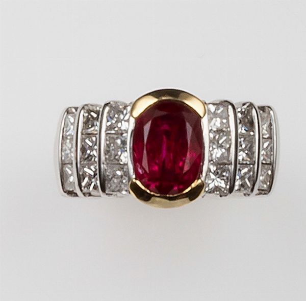 Anello con rubino Burma di ct 4,31 e diamanti  - Asta Fine Jewels - Associazione Nazionale - Case d'Asta italiane