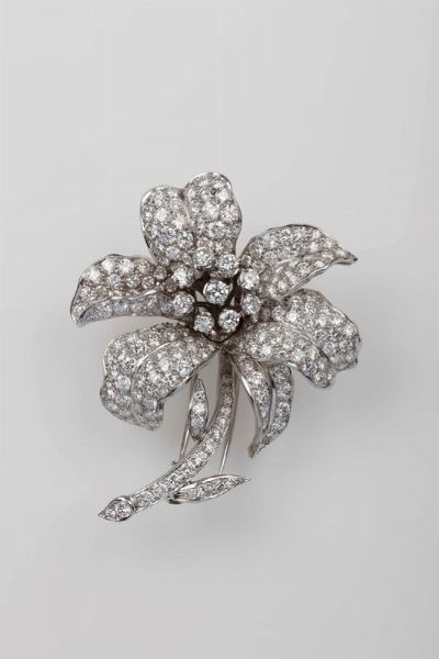 Spilla Fiore con diamanti taglio a brillante  - Asta Fine Jewels - Associazione Nazionale - Case d'Asta italiane