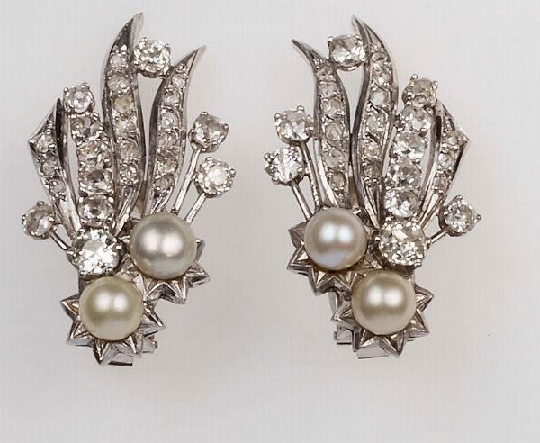 Orecchini con diamanti di vecchio taglio e piccole perle  - Asta Fine Jewels - Associazione Nazionale - Case d'Asta italiane