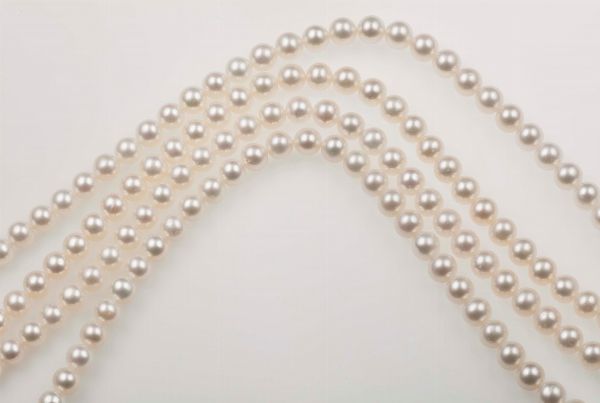 Lotto composto da 4 fili di perle  - Asta Fine Jewels - Associazione Nazionale - Case d'Asta italiane