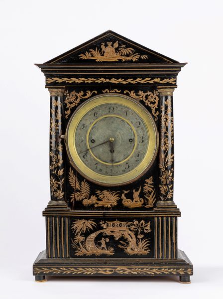 Orologio viennese con cassa in legno e decorazione orientaleggiante. Fine del XIX secolo.  - Asta Arredi  - Associazione Nazionale - Case d'Asta italiane