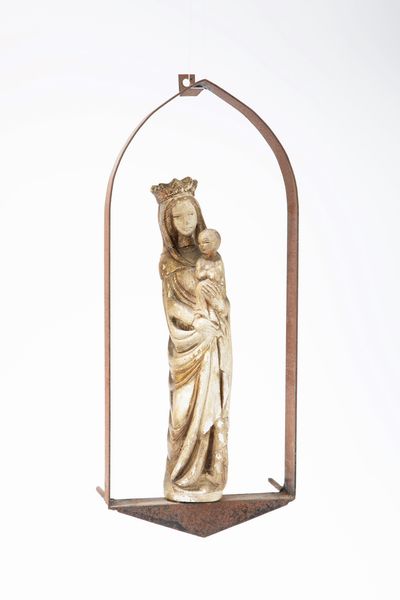 Scultura in legno raffigurante Madonna con bambino. Secolo XVIII  - Asta Arredi  - Associazione Nazionale - Case d'Asta italiane