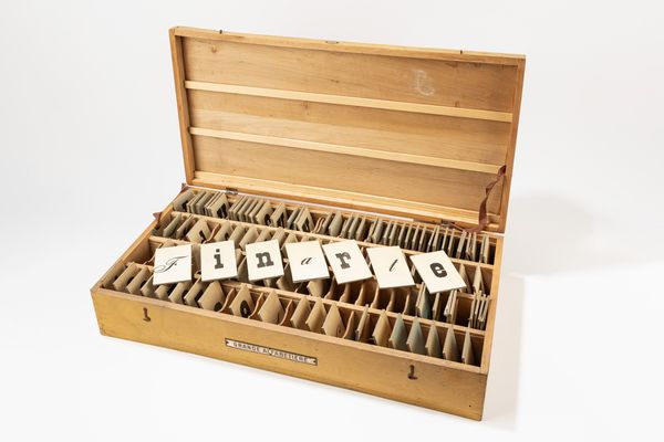 Mondadori : Grande alfabetiere  - Asta Giocattoli d'Epoca - Associazione Nazionale - Case d'Asta italiane