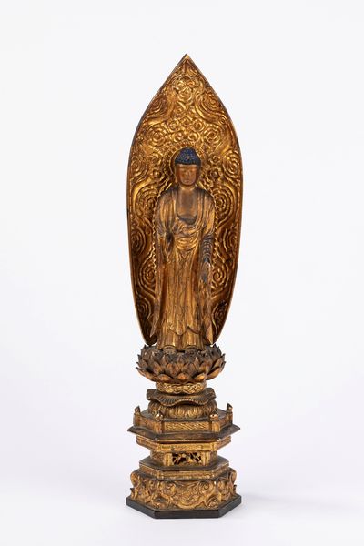 Scultura in legno raffigurante Buddha assiso, in posizione di vitarka mudra. Giappone, fine secolo XIX (difetti e restauri)  - Asta Incanti d'Asia - Associazione Nazionale - Case d'Asta italiane