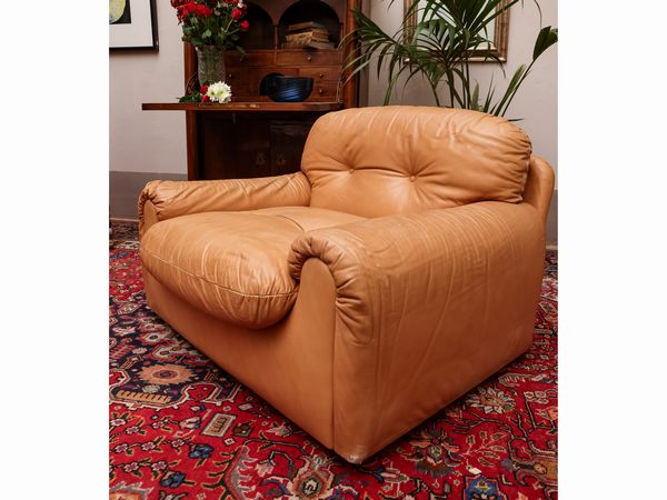 Coppia di poltrone imbottite in pelle beige  - Asta Deballage. Occasioni all'asta - Associazione Nazionale - Case d'Asta italiane