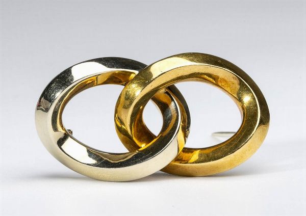 POMELLATO: spilla ad anelli in oro  - Asta Gioielli, orologi, argenti e penne - Associazione Nazionale - Case d'Asta italiane