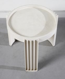 FRATTINI GIANFRANCO (1926 - 2004) : Lotto di tre tavolini impilabili mod. Marema per Cassina  - Asta Asta 420 | DESIGN E ARTI DECORATIVE DEL NOVECENTO Online - Associazione Nazionale - Case d'Asta italiane
