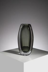 LANDBERG NILS (1907 - 1991) - Vaso per Orrefors in vetro trasparente incolore sommerso in grigio