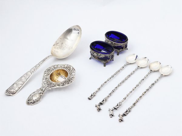 Lotto di argenteria di gusto Liberty  - Asta Una villa fiorentina. Arredi e Dipinti Antichi. Arte Contemporanea - Associazione Nazionale - Case d'Asta italiane