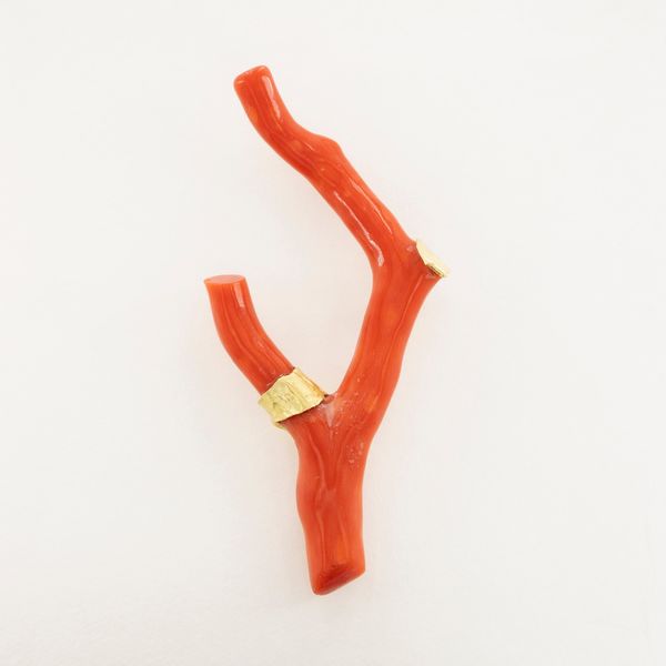 Spilla ramo corallo rosso e oro giallo 18kt  - Asta Gioielli Orologi e Fashion Vintage - Associazione Nazionale - Case d'Asta italiane