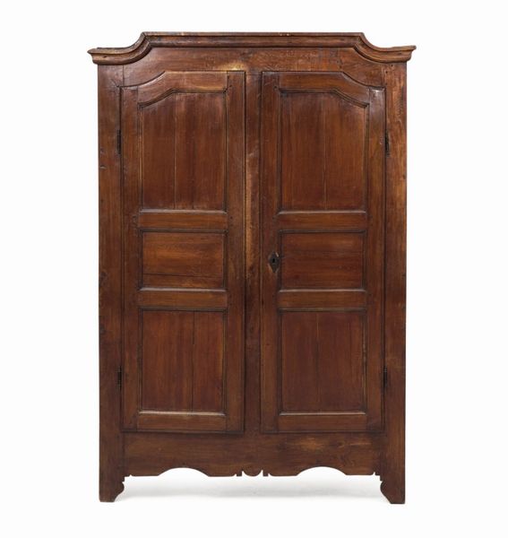 Armadio in legno a due ante. XIX secolo  - Asta Antiquariato Settembre - Associazione Nazionale - Case d'Asta italiane