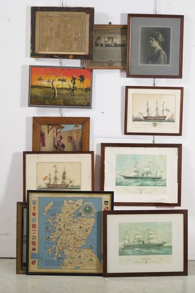 Lotto di 20 tra stampe e riproduzioni tra cui modelli di nave e cartine geografiche  - Asta Antiquariato Settembre - Associazione Nazionale - Case d'Asta italiane