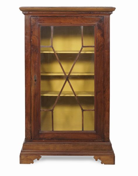 Vetrina ad unanta lastronata in noce  - Asta Antiquariato Settembre - Associazione Nazionale - Case d'Asta italiane