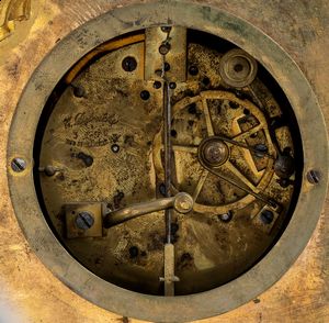 Orologio da appoggio in bronzo - Francia, Parigi XIX secolo, firmato CONSTANTINE LOUISE DETOUCHE (1810-1899)  - Asta Mobili e Oggetti d'Arte dal XVII all'inizio del XX Secolo - Associazione Nazionale - Case d'Asta italiane