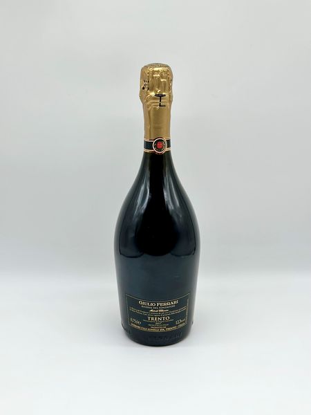 Fratelli Lunelli Ferrari, Giulio Ferrari Riserva del Fondatore Metodo Classico Trentodoc 2001  - Asta Vini e Distillati. D'Annata, Pregiati e da Collezione - Associazione Nazionale - Case d'Asta italiane