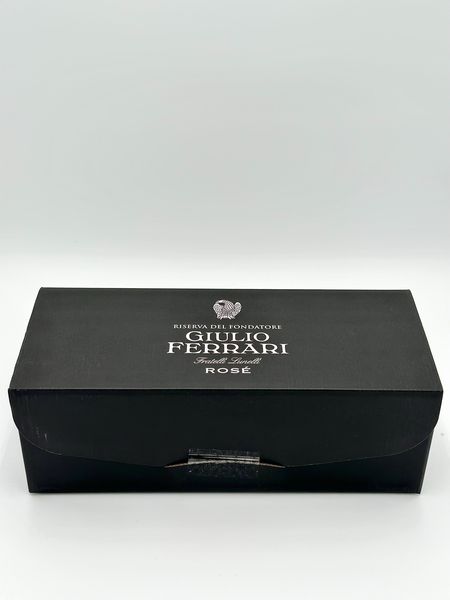 Fratelli Lunelli Ferrari, Giulio Ferrari Riserva del Fondatore Rosè Trentodoc 2010  - Asta Vini e Distillati. D'Annata, Pregiati e da Collezione - Associazione Nazionale - Case d'Asta italiane