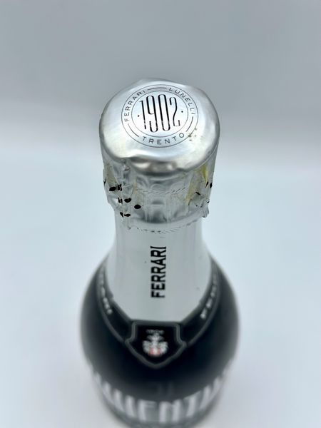 Fratelli Lunelli Ferrari, Perlé Juventus Riserva Trento DOC  - Asta Vini e Distillati. D'Annata, Pregiati e da Collezione - Associazione Nazionale - Case d'Asta italiane