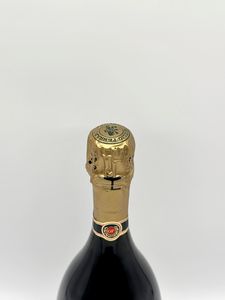 Fratelli Lunelli Ferrari, Giulio Ferrari Riserva del Fondatore Metodo Classico Trentodoc 2001  - Asta Vini e Distillati. D'Annata, Pregiati e da Collezione - Associazione Nazionale - Case d'Asta italiane