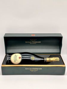 Fratelli Lunelli Ferrari, Giulio Ferrari Riserva del Fondatore Metodo Classico Trentodoc 2001  - Asta Vini e Distillati. D'Annata, Pregiati e da Collezione - Associazione Nazionale - Case d'Asta italiane
