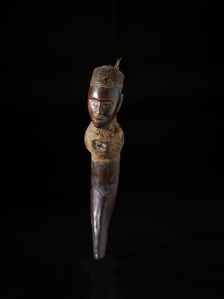 Kongo - Repubblica Democratica del Congo : Feticcio Nkisi  con testa antropomorfa. Legno, corno piume, tessuti, semi, vetro e impasto di terra e resine.  - Asta Asta 422 | AFRICA, OCEANIA E AMERICHE - ARTIGIANATO AFRICANO: VARI COMMITTENTI E SELEZIONE DALLA COLLEZIONE BARTOLOMUCCI Online - Associazione Nazionale - Case d'Asta italiane